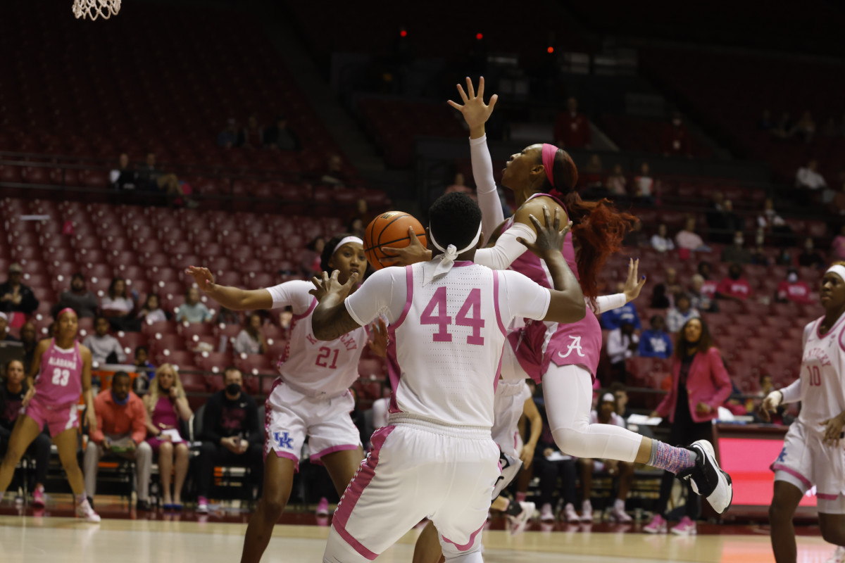 021322_WBB_MingoYoungJa_Kentucky_JH0186